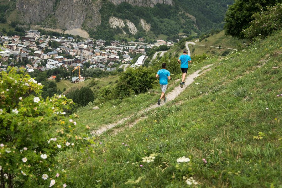 trail pompom