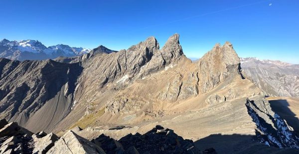 Boucle des Chalets du Vallon - Etape 2 - Du Refuge des Aiguilles d'Arves au Col de l'Epaisseur