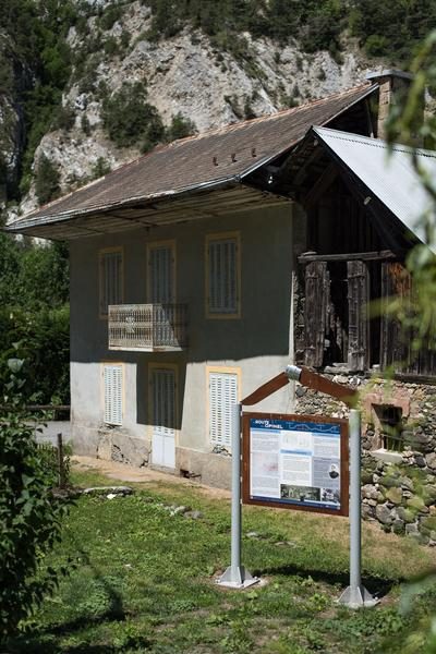 La route de l'Opinel