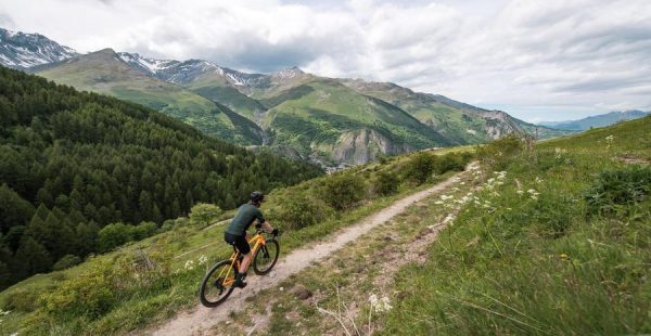 Le chemin du facteur depuis Valloire - Itinéraire de VTT / VTTAE