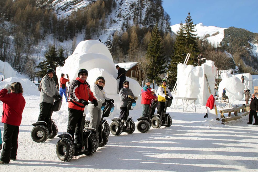 Balade en segway autour des sculptures sur neige