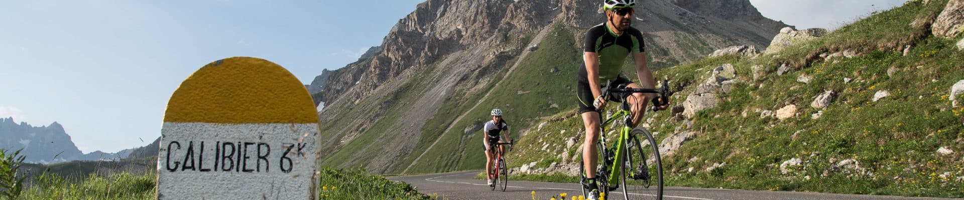 galibier-a-velo-matin-valloire.jpg