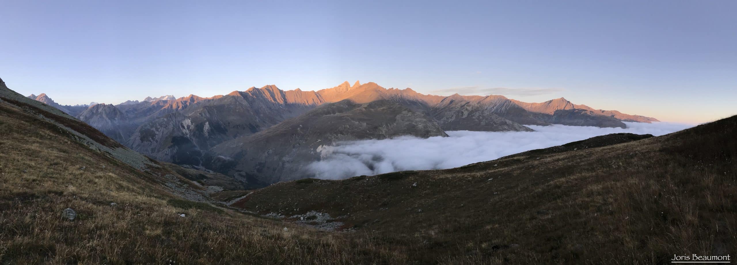 Valloire en automne avec la brume