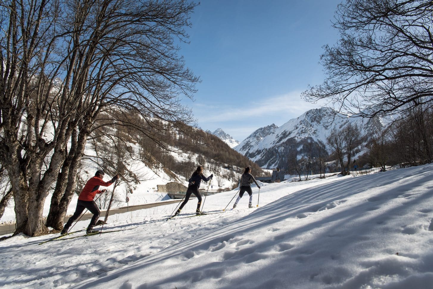 Biathlon sur la les pistes de ski de fond à Valloire