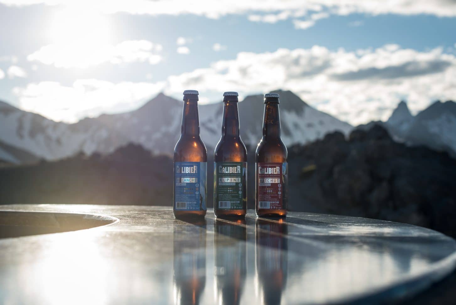 Bière du Galibier avec vue sur la montagne à Valloire