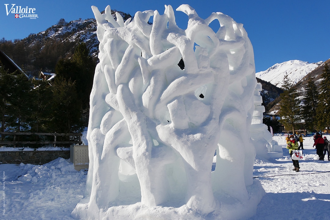 Sculpture sur neige Sculpture éphémère Valloire Tourisme