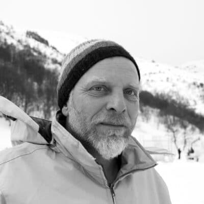 13_NOTTARIS_portrait_330