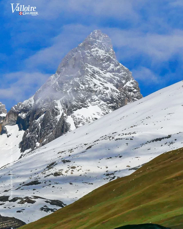 Là-haut, au printemps 🌱 à base de vert et de blanc 🤩  #valloire #galibier #valloiregalibier #spring # printemps #été #vacances #montagne #alpes #savoie